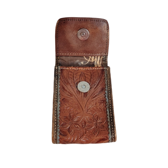 Amwrican West Hand Tooled Embossed Leather Worked Cell Cigarette Pouch - Picture 13 of 15